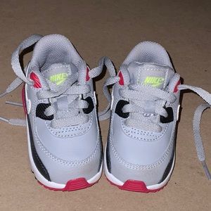 3C nike Air Max tennis shoes- grey, black, hot pink